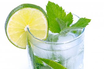 lemon isotonic drink