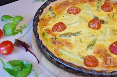 quiche with asparagus